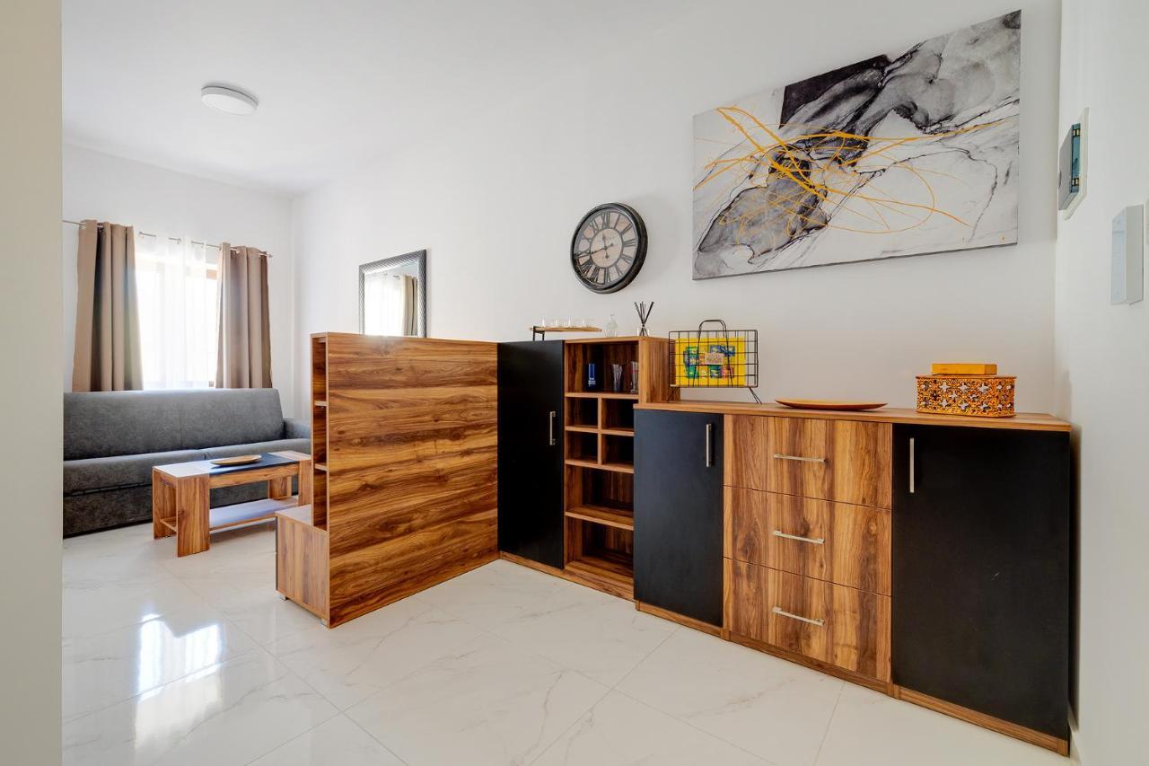 Idyllic Apartment Steps From The Promenade Sliema Exterior photo
