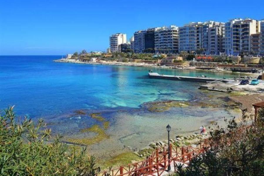 Idyllic Apartment Steps From The Promenade Sliema Exterior photo